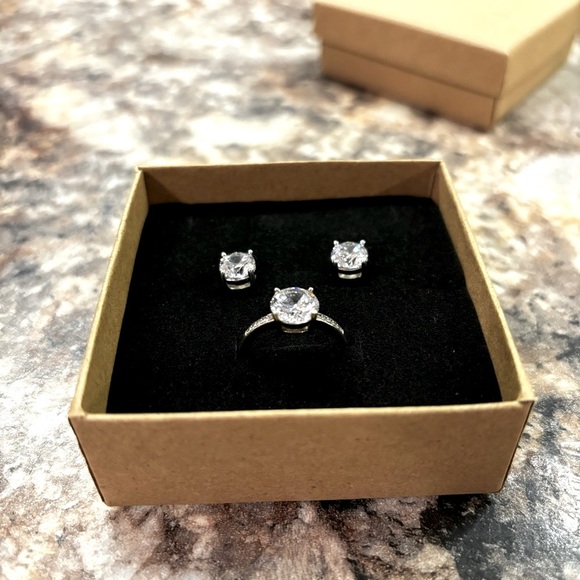 Sterling Silver Solitaire Ring & Pierced Solitaire Earring Set Sz 7 Nickel Free - Picture 4 of 9